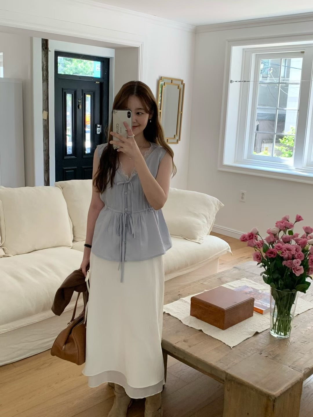 ♡法式蕾絲V領綁帶背心♡ (C250820)