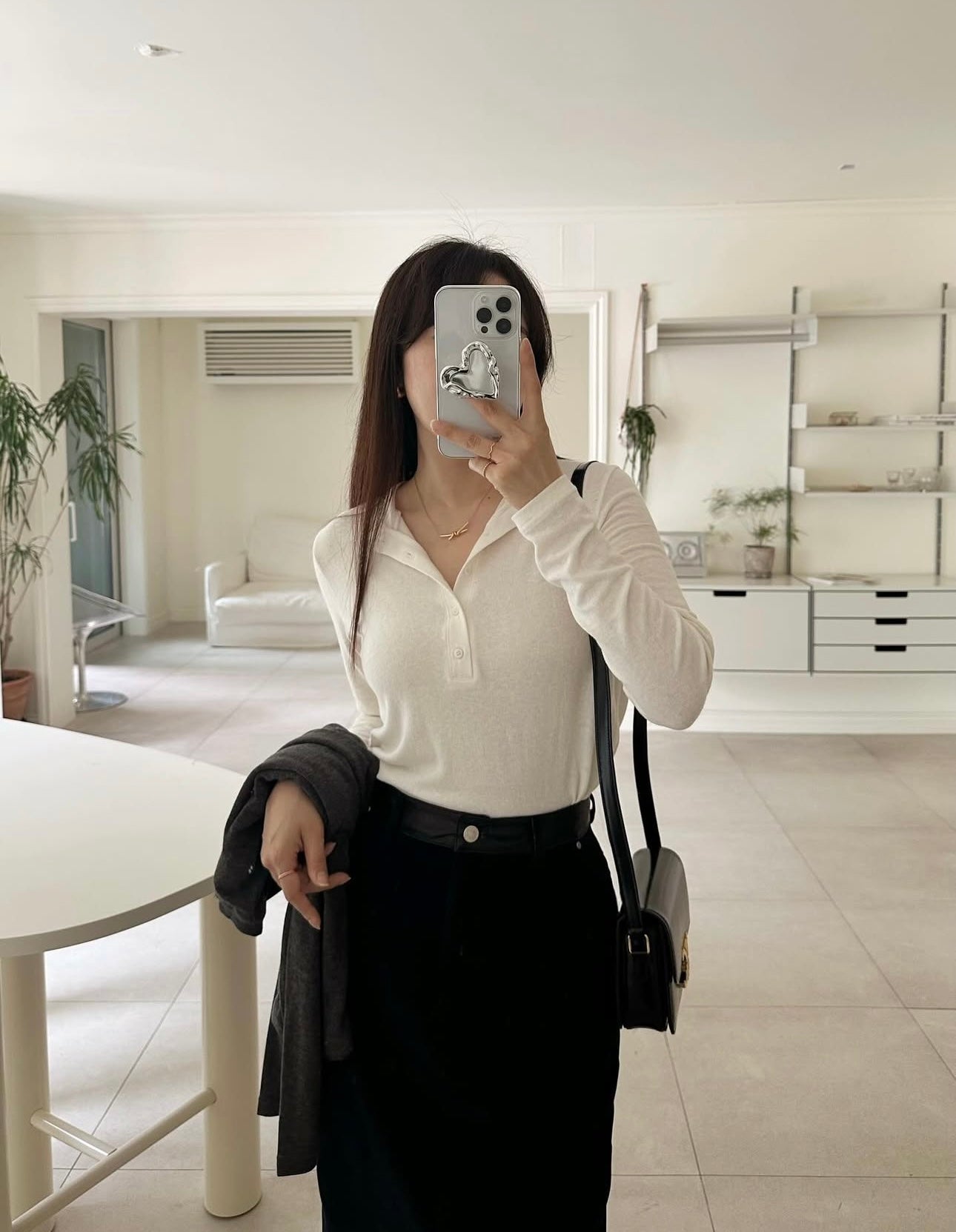 ♡柔彈親膚亨利領長袖上衣♡ (C251113)