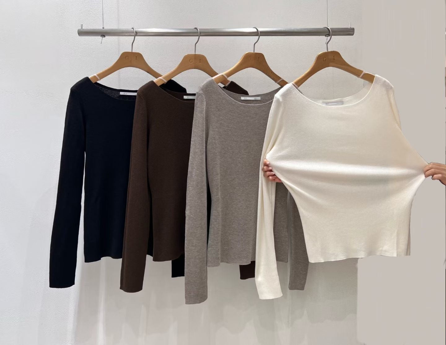 ♡顯瘦細針織船領薄長袖♡ (C251130)