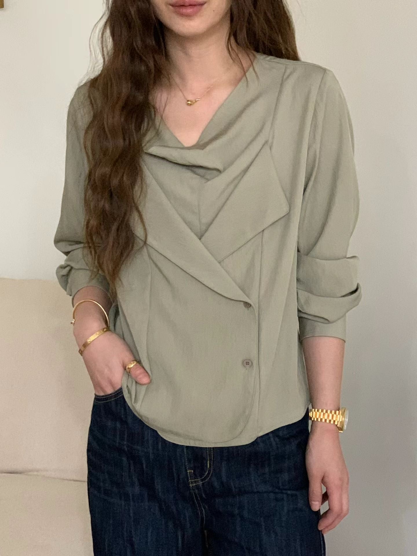 ♡氣質Oni家♡優雅垂領交疊設計感上衣 (C251228)