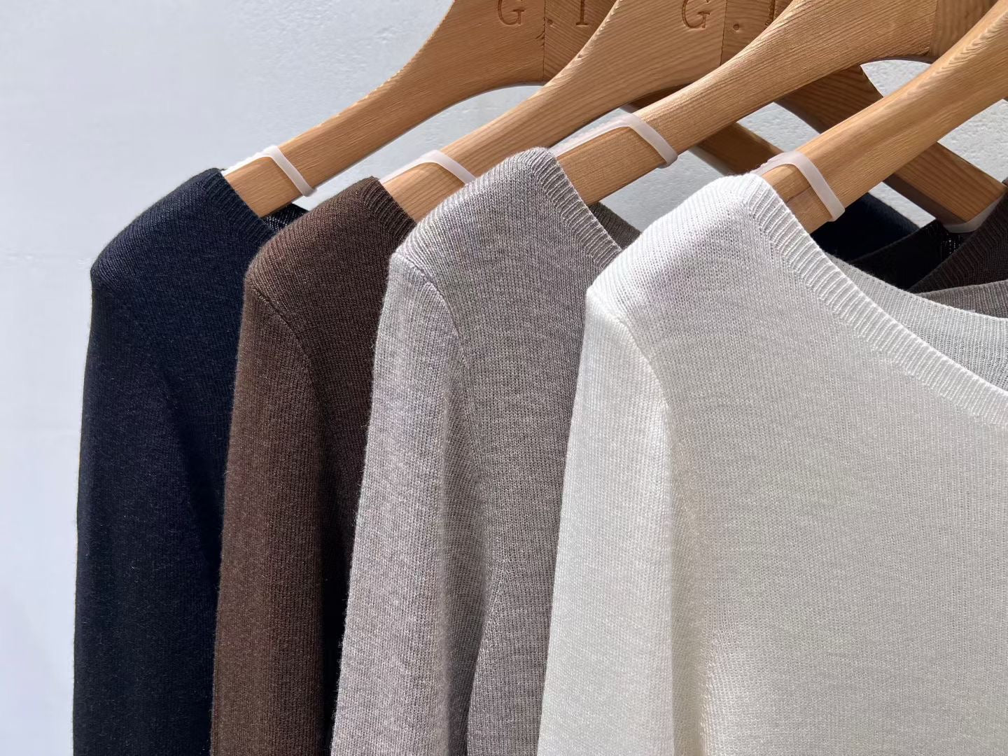 ♡顯瘦細針織船領薄長袖♡ (C251130)