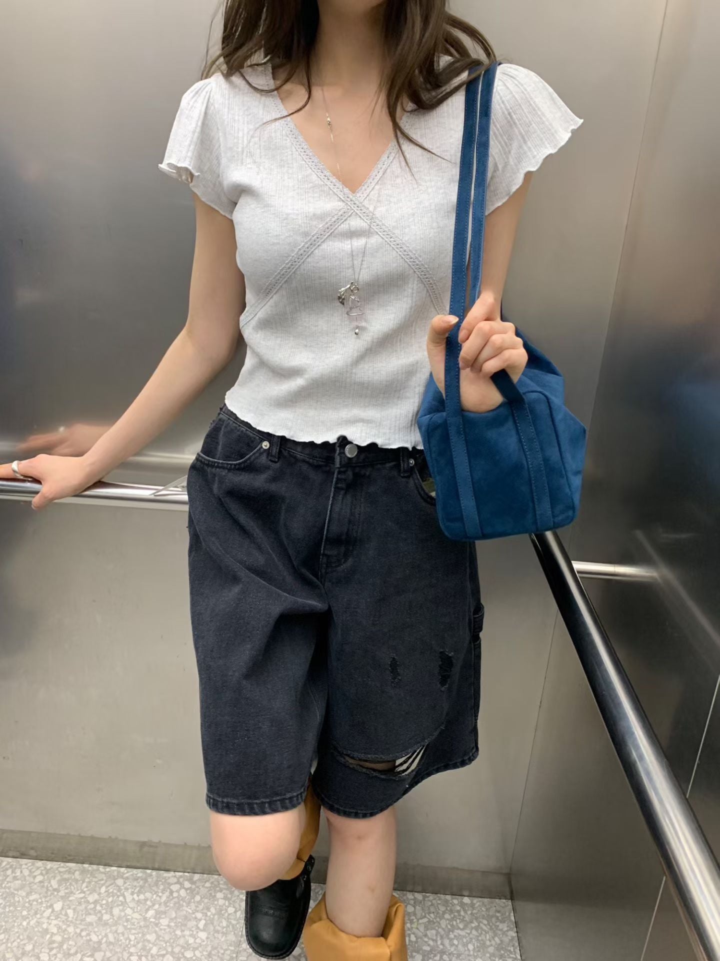 ♡百搭交叉V領顯瘦坑紋上衣♡ (C260656)