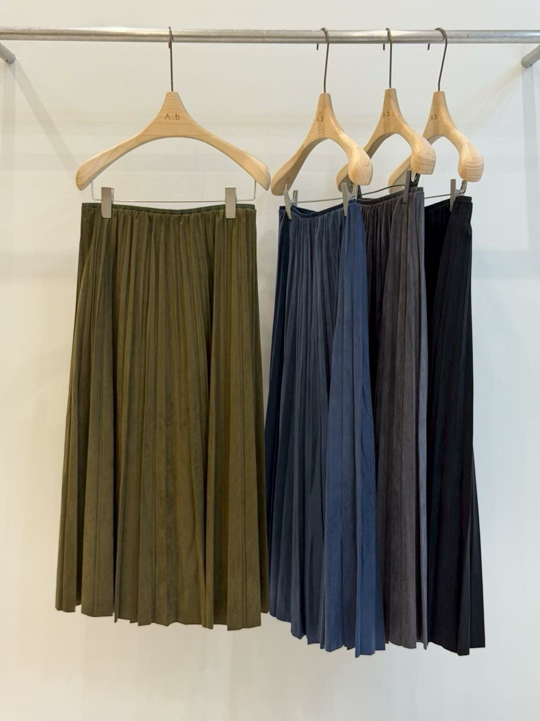 ♡霧絨顯瘦質感百褶裙♡ (C251160)