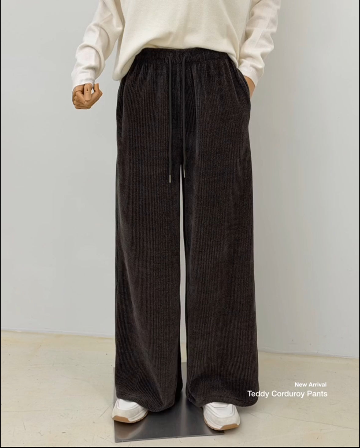 ♡泰迪燈芯絨垂墜寬褲♡ (C251250)