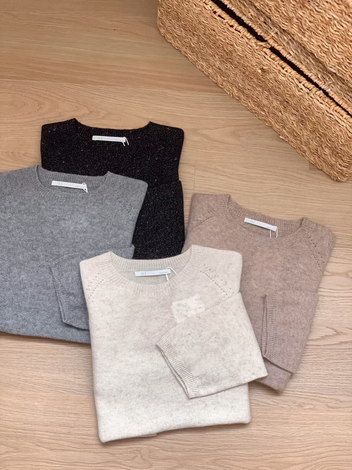 ♡低調微閃一體成型質感毛衣♡ (C251129)