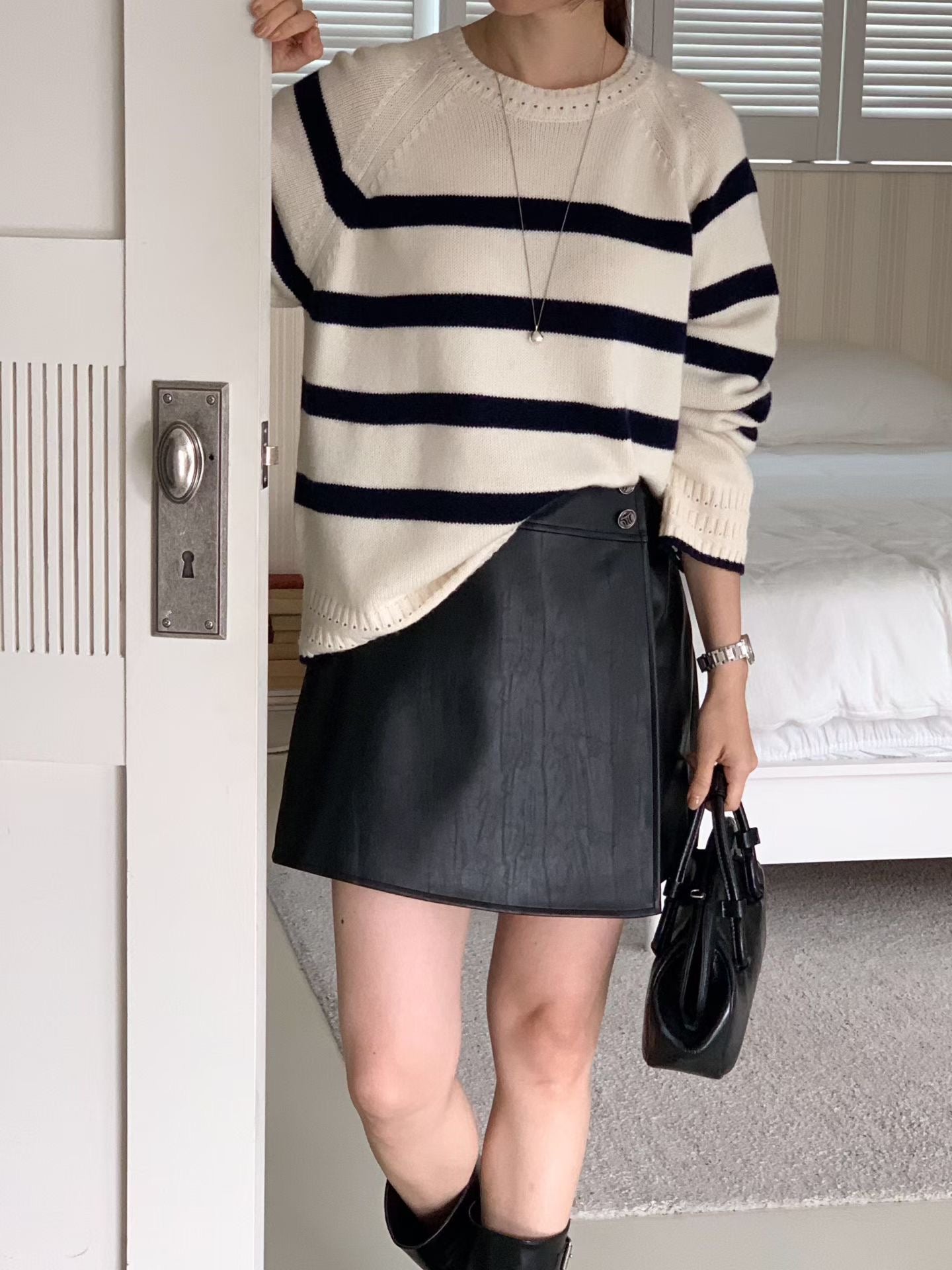 ♡百搭拉格蘭鏤空收邊毛衣♡ (C251131)