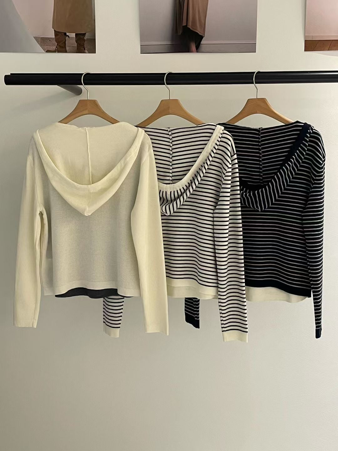♡法式假兩件式條紋V領Hoodie Knit♡ (C250933)