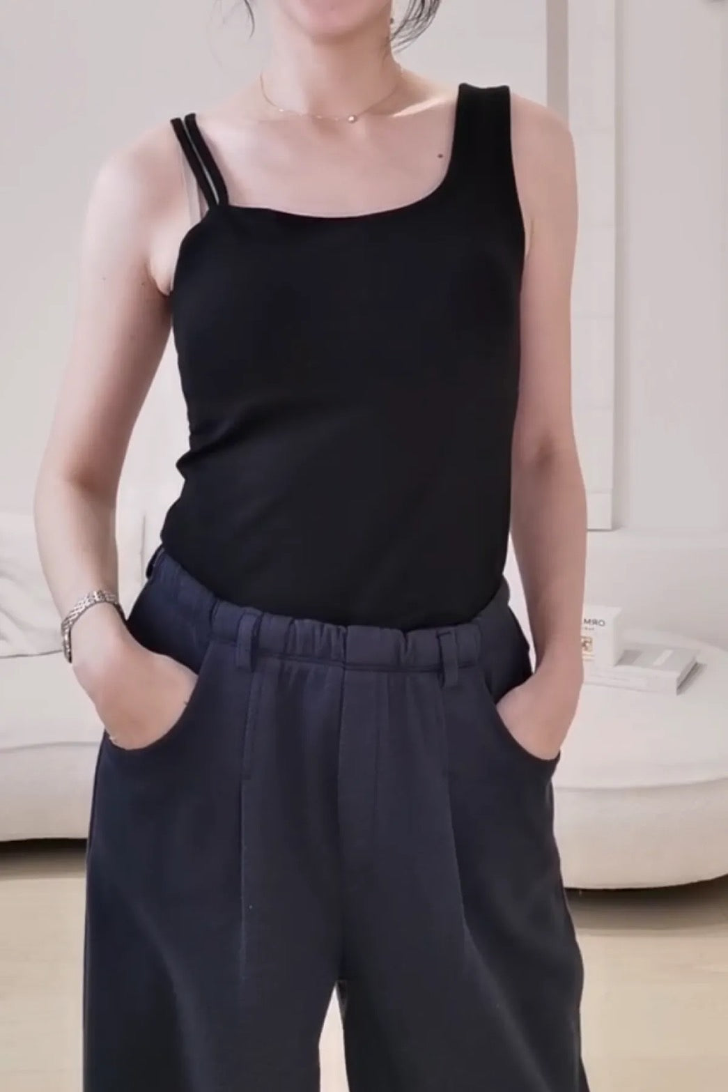 ♡不對稱雙肩帶修身背心♡ (C260454)