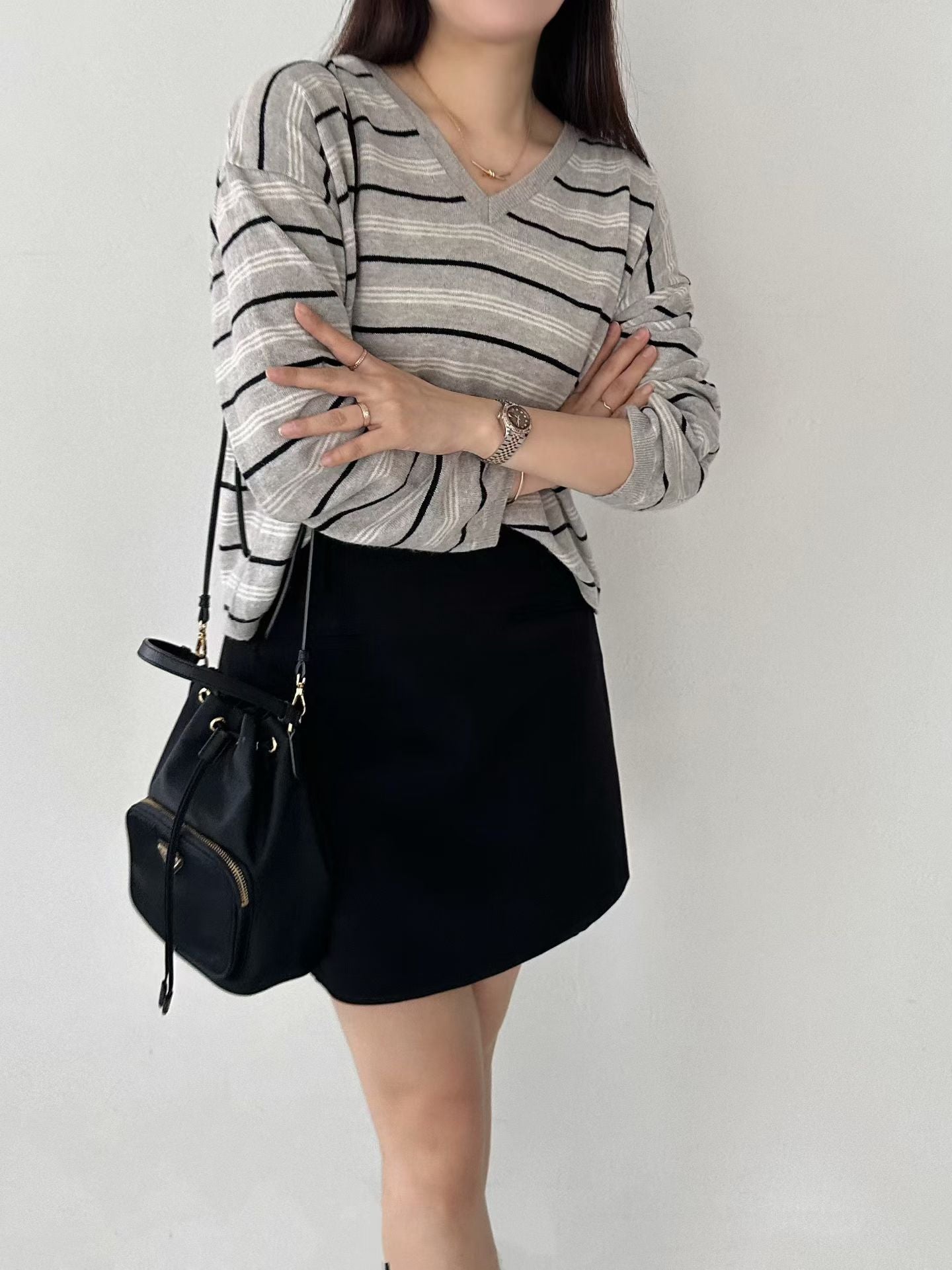 ♡文青感鬆身條紋V領上衣♡ (C251025)