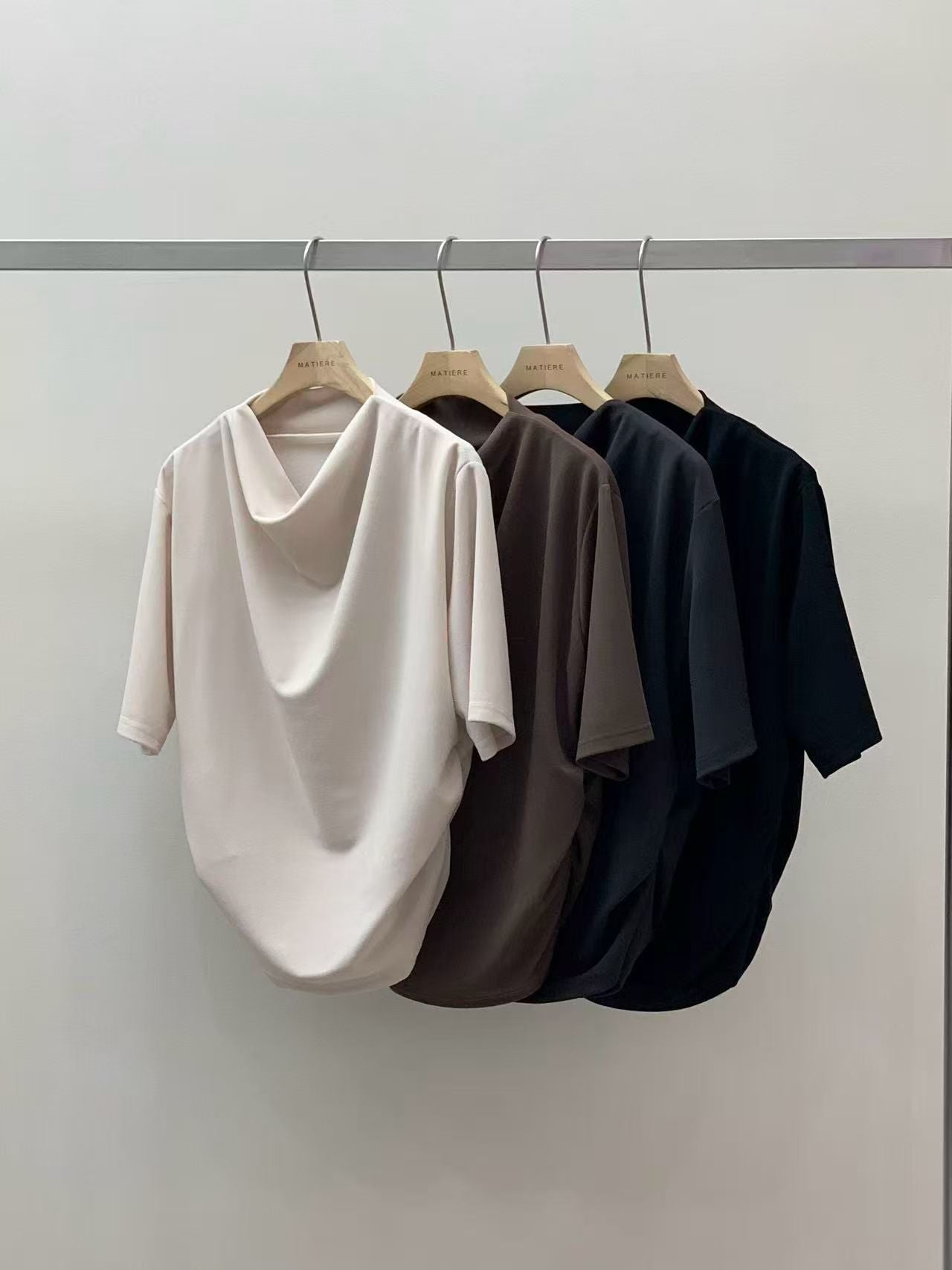 ♡百搭抗皺墜領上衣♡ (C251038)