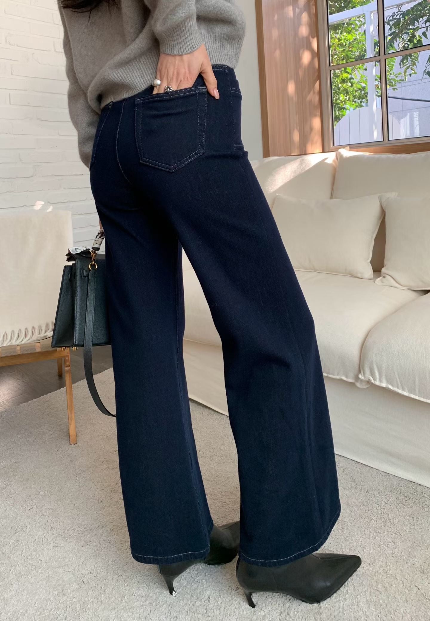 ♡雙口袋修身刷絨微喇叭牛仔褲♡ (C251216)