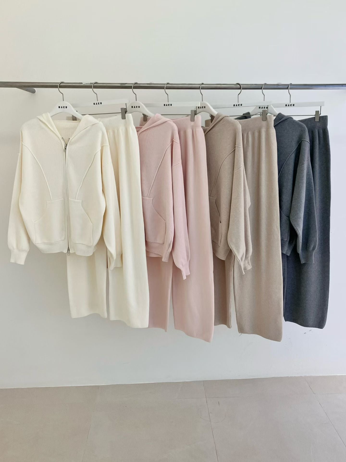 ♡柔彈舒適連帽休閒套裝♡ (C251248)