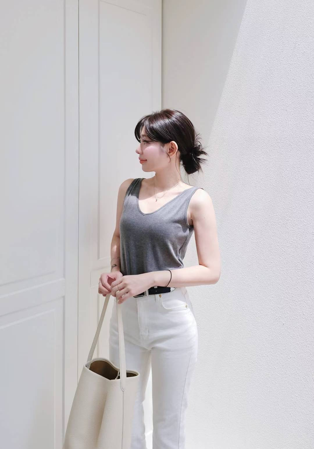 ♡Oni家♡基礎極簡天絲V領背心 (C250826)