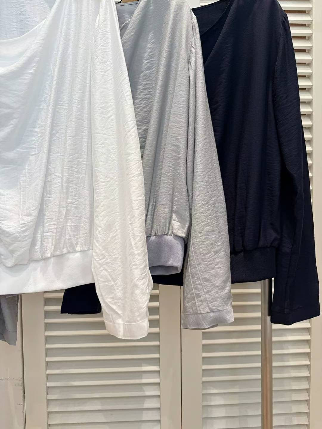 ♡設計感垂領斜排釦上衣♡ (C251040)