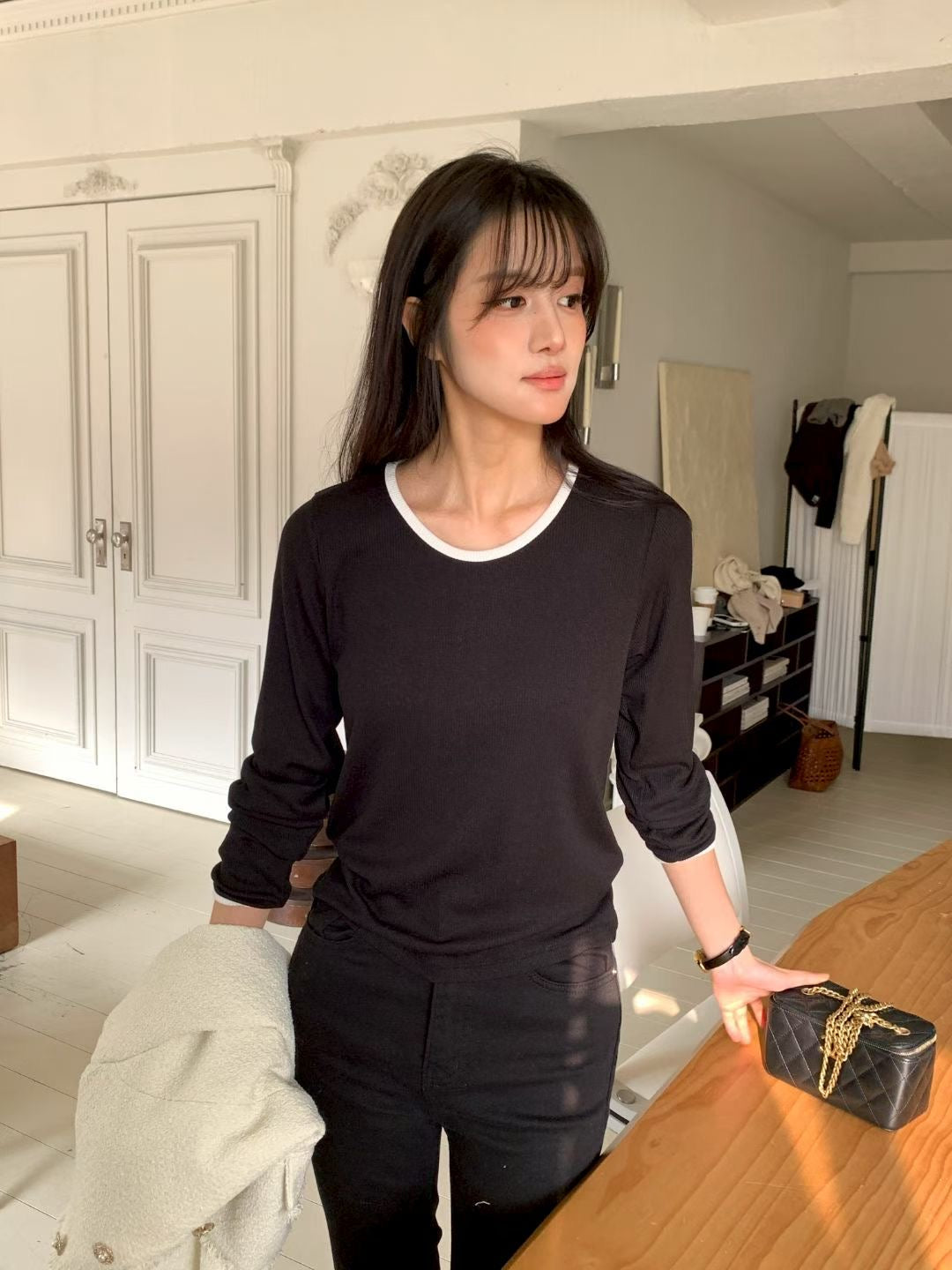 ♡質感百搭撞色滾邊細坑條上衣♡ (C260321)