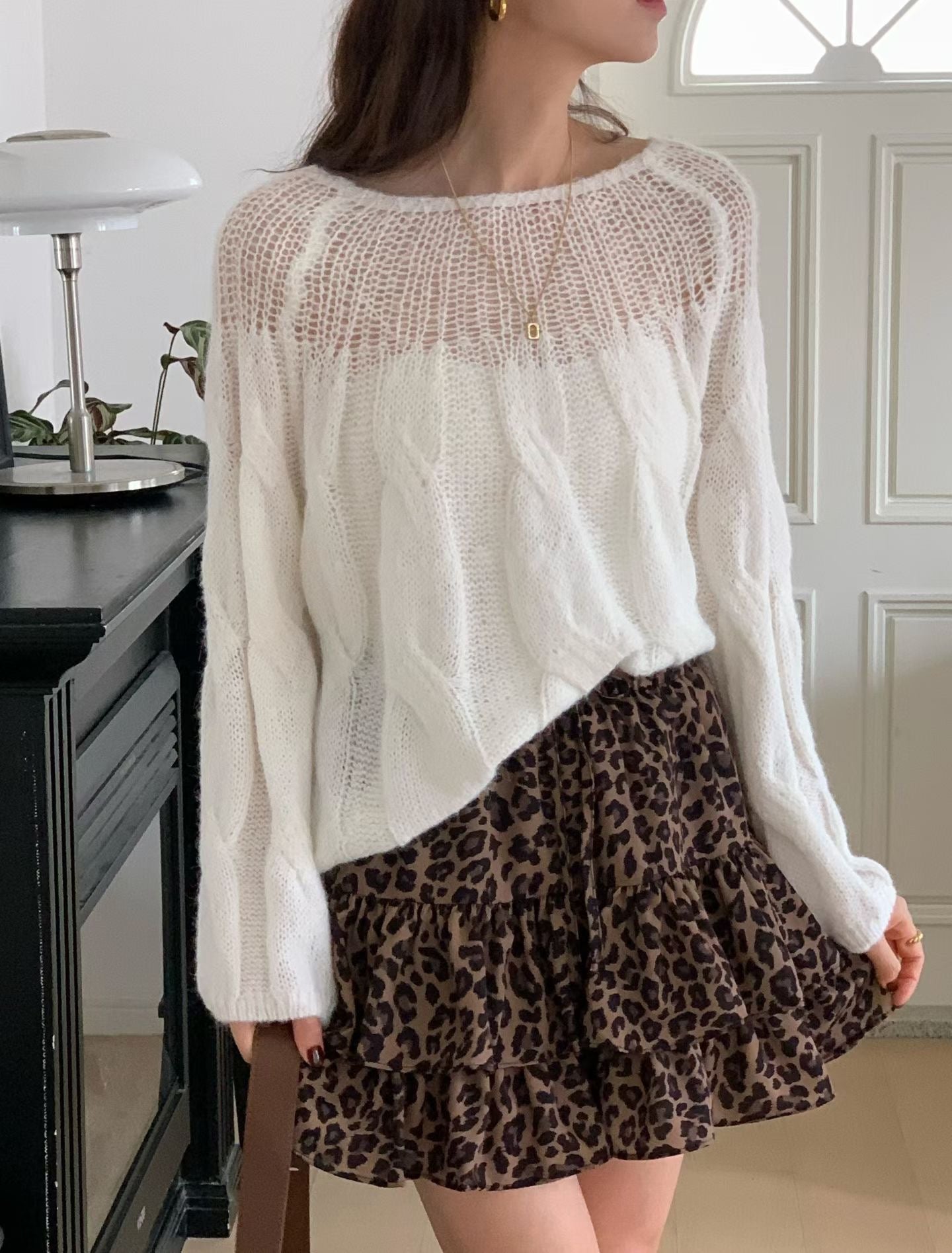 ♡輕柔鏤空麻花寬鬆針織上衣♡ (C251026)