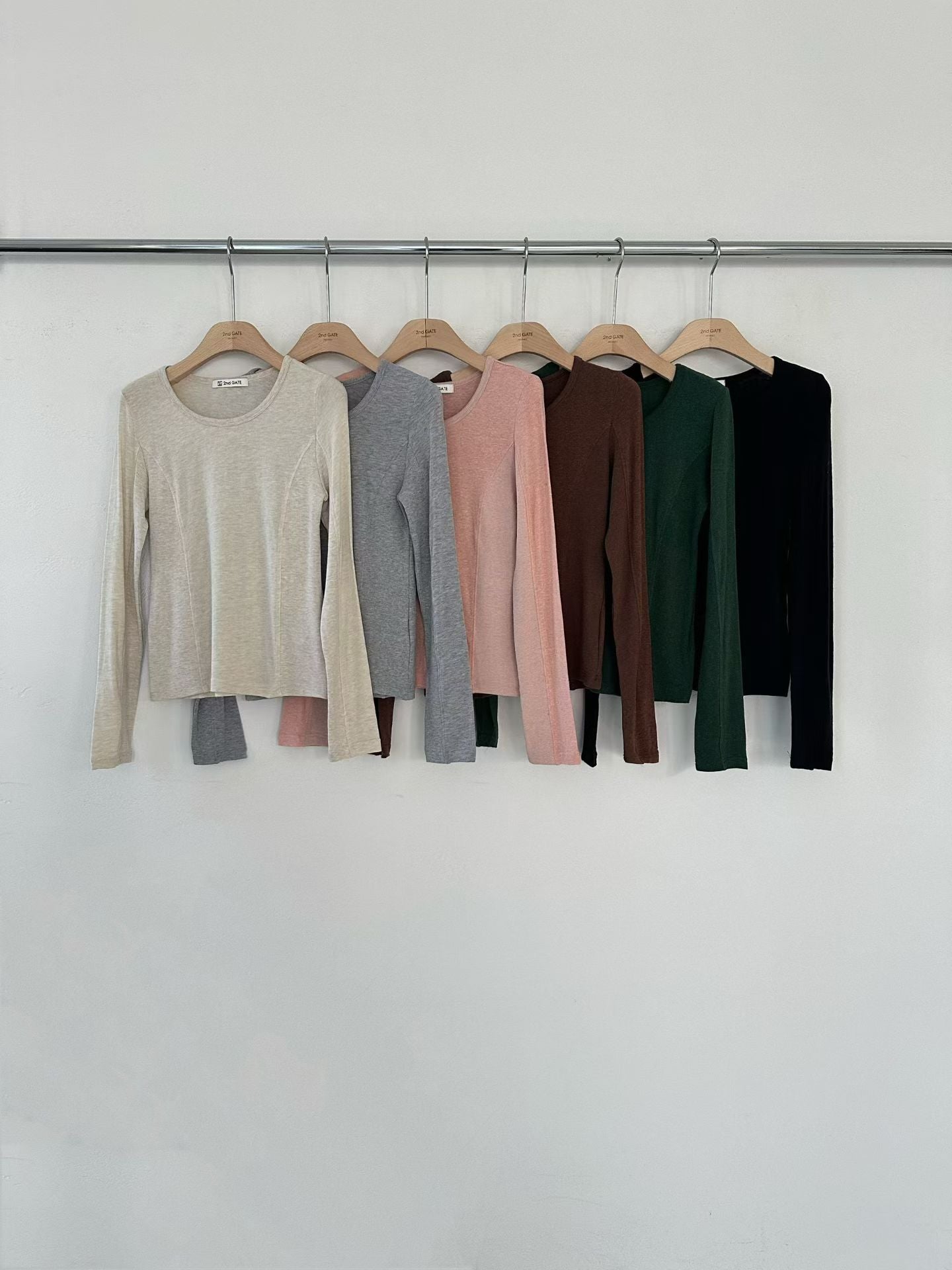 ♡柔彈腰線顯瘦長袖心機打底衣♡ (C251237)