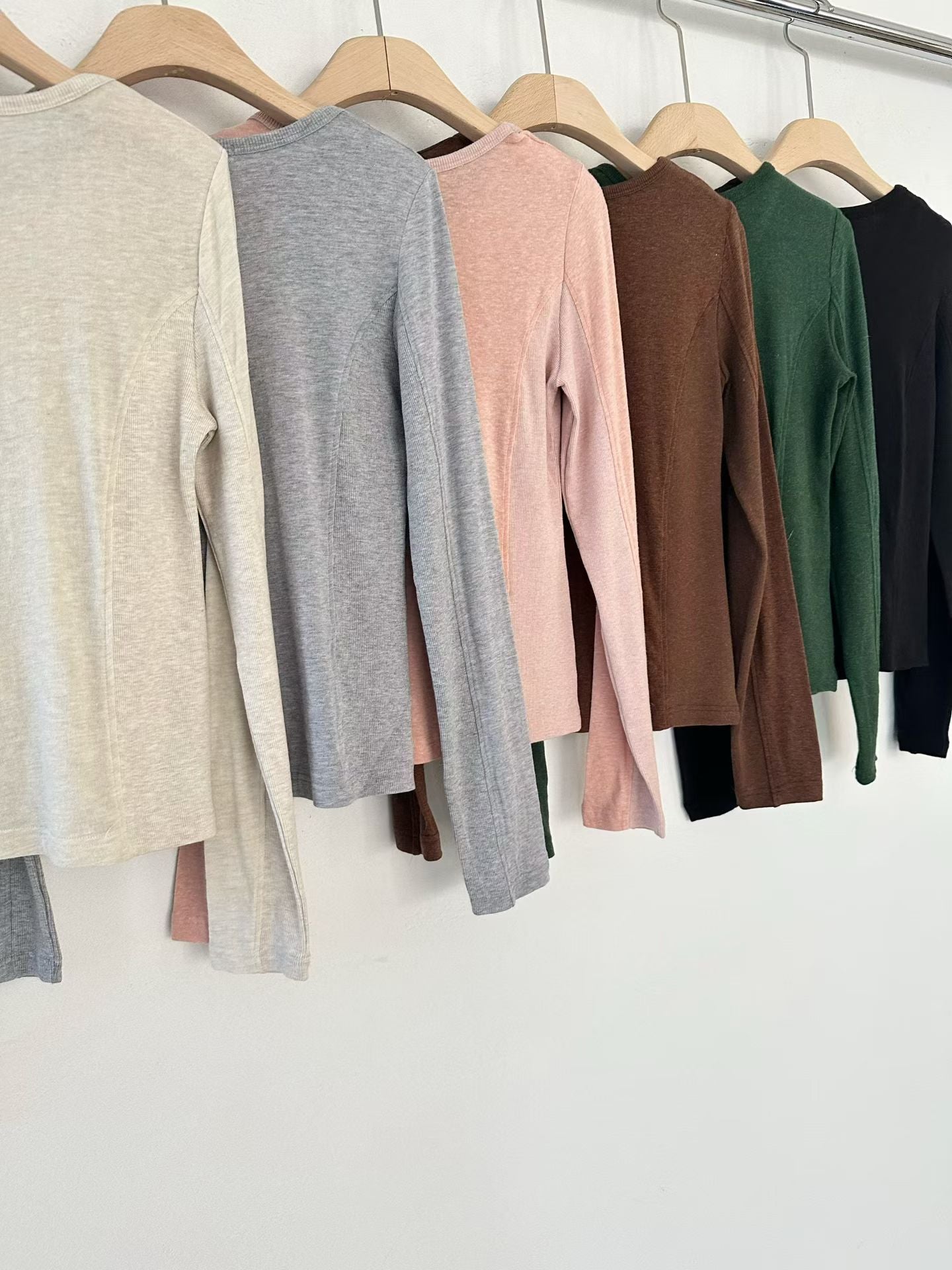 ♡柔彈腰線顯瘦長袖心機打底衣♡ (C251237)