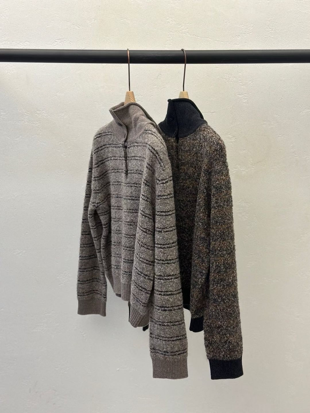 ♡粗花紋理排扣半高領毛衣♡ (C251239)