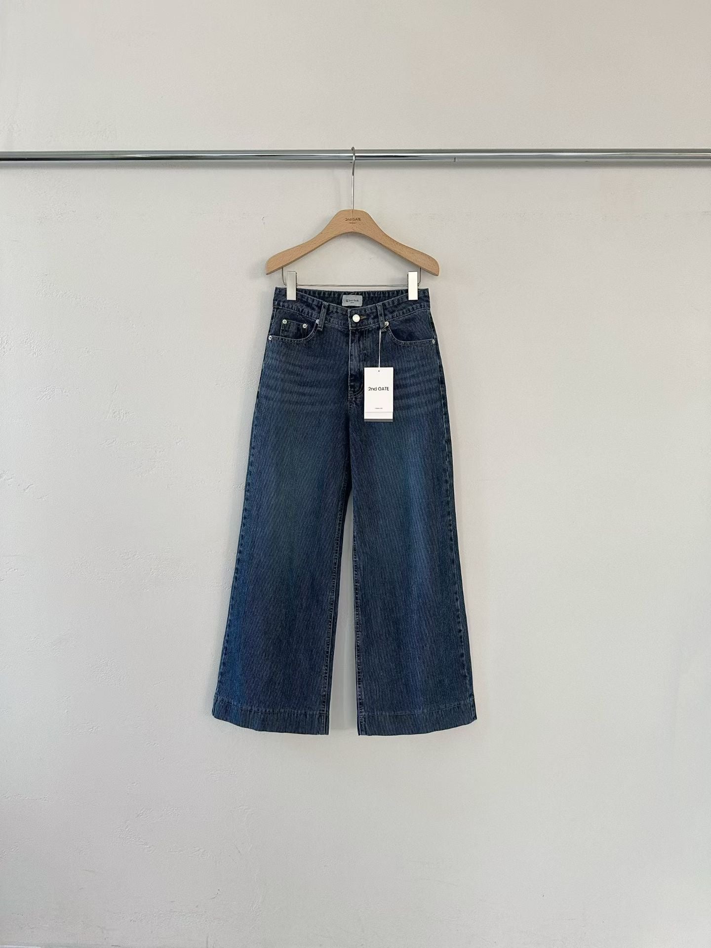 ♡零束縛豎紋寬直筒牛仔褲♡ (C251238)