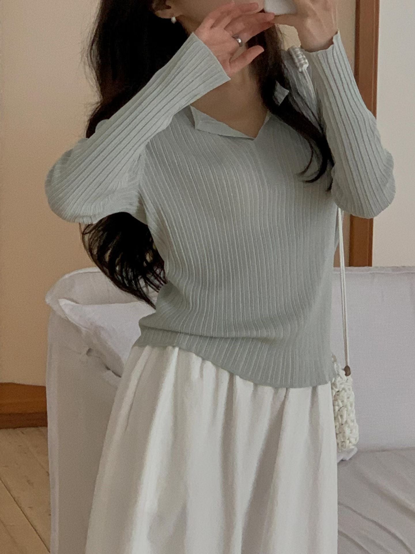 ♡氣質直紋顯瘦V領長袖上衣♡ (C260338)