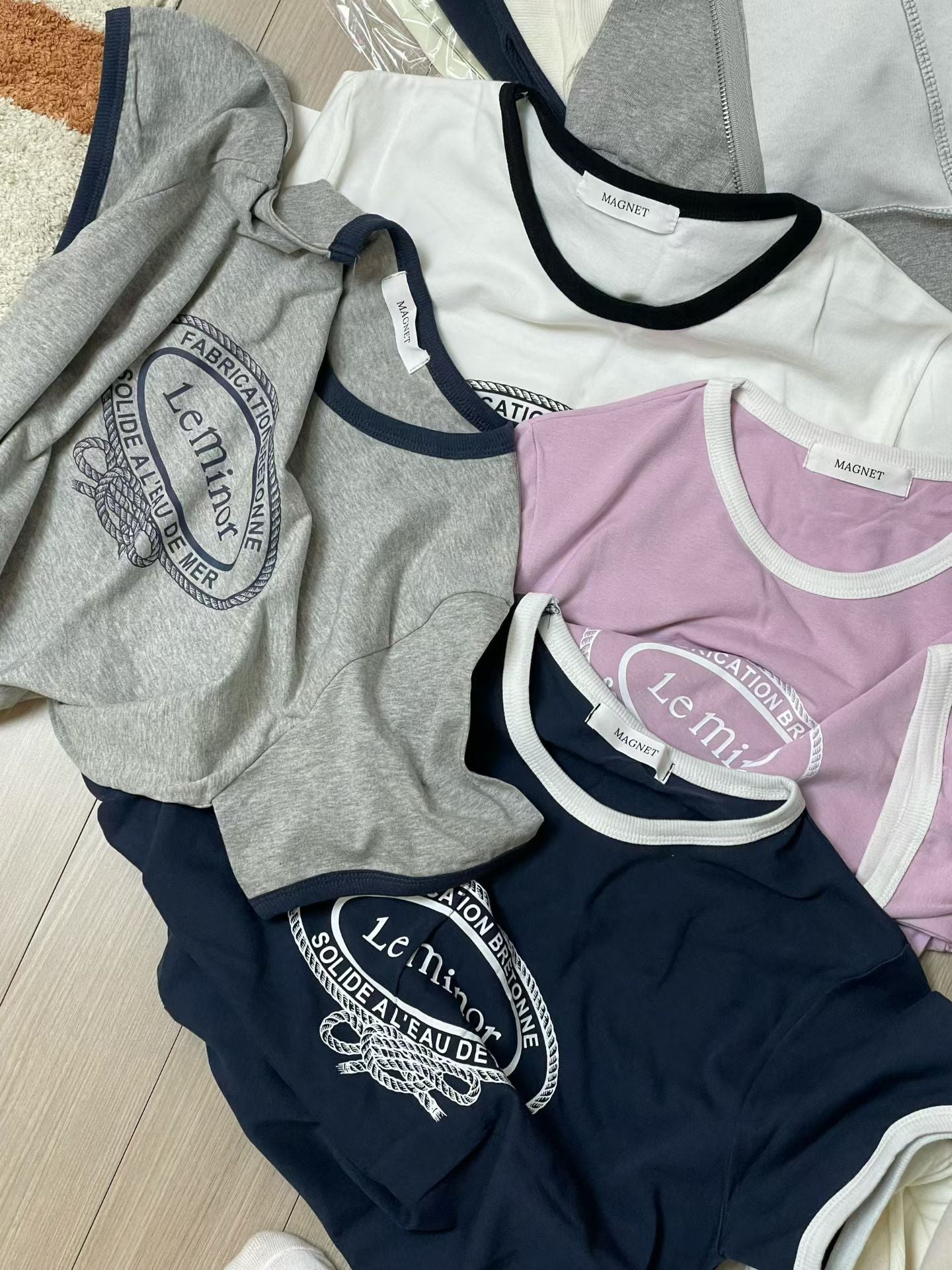 ♡法式復古撞色滾邊Logo短袖Ｔ♡ (C260341)