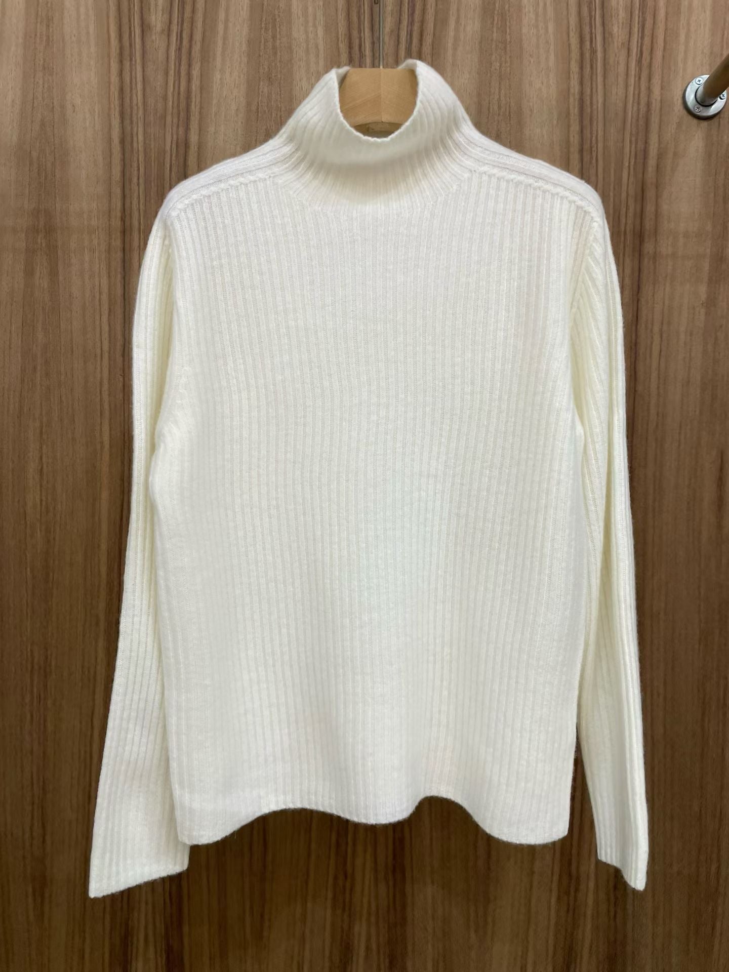 ♡日常百搭高領坑條上衣♡ (C251209)