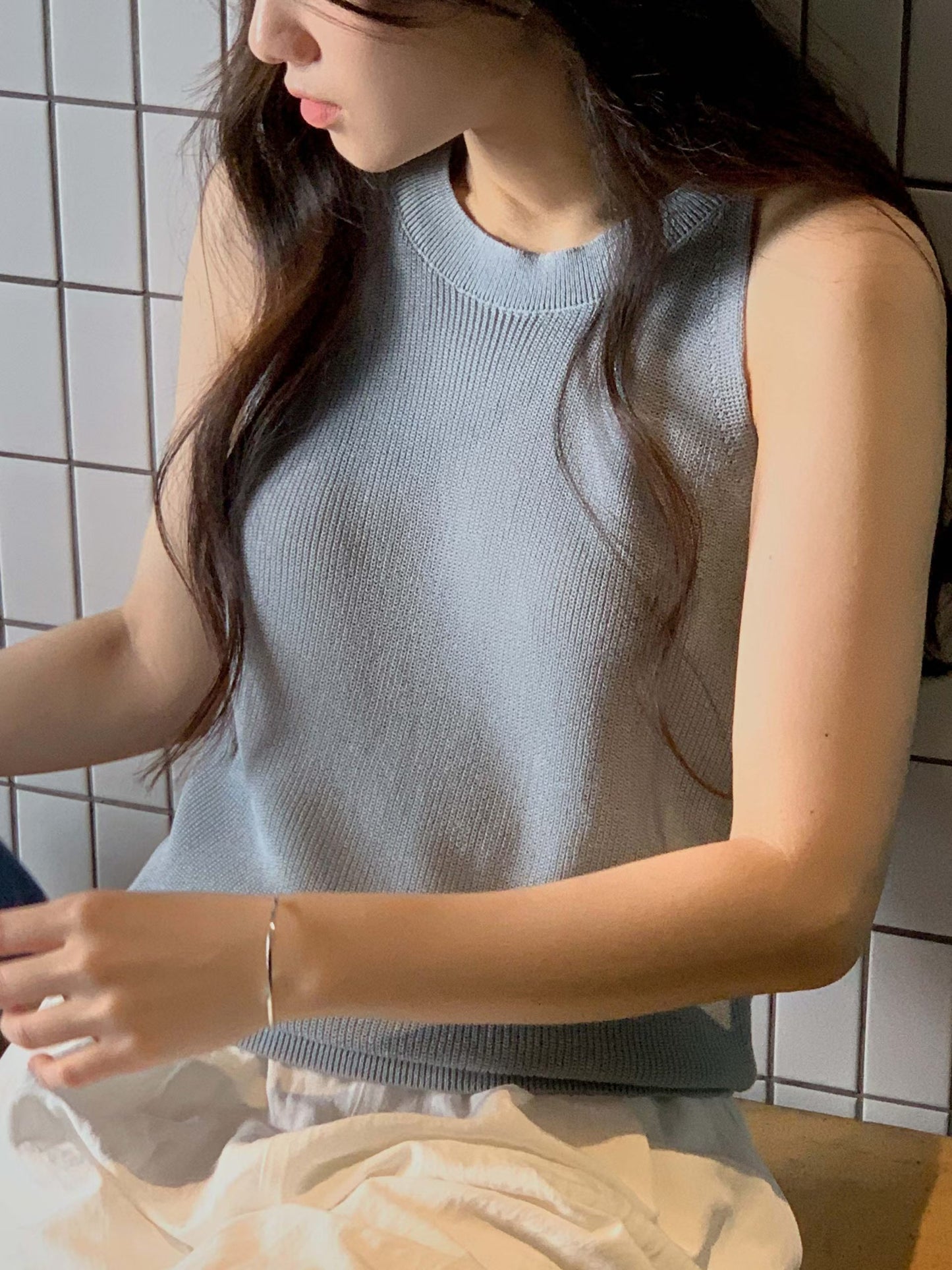 ♡溫柔高級感細針織削肩背心♡ (C260510)
