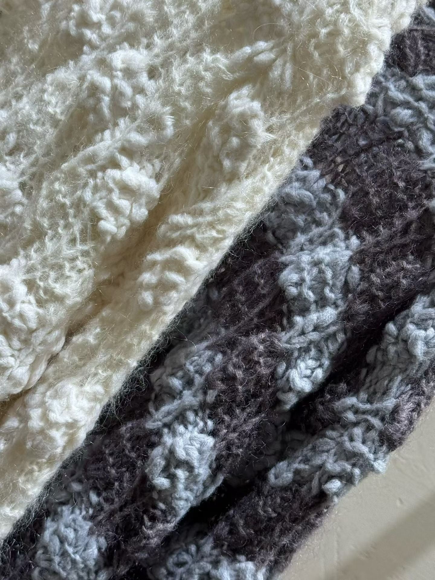 ♡立體花朵手工寬鬆毛衣♡ (C251028)