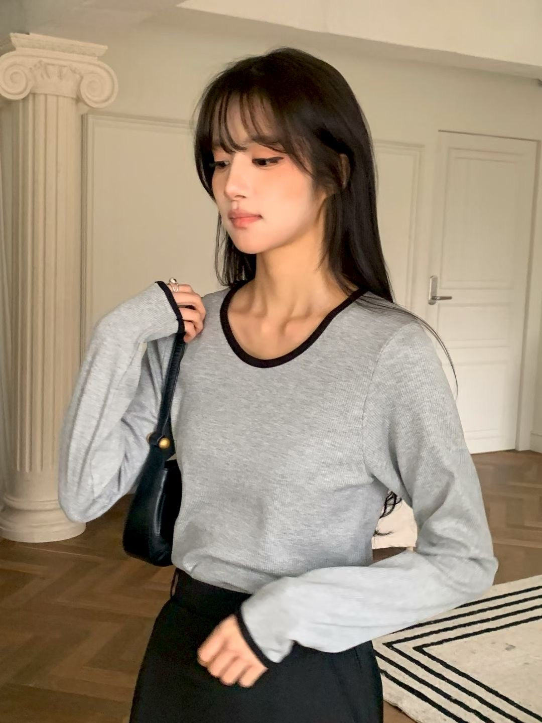 ♡質感百搭撞色滾邊細坑條上衣♡ (C260321)