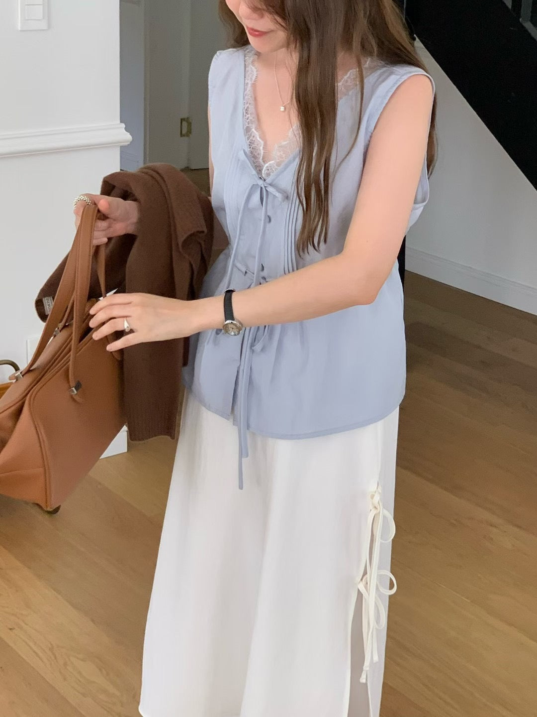 ♡法式蕾絲V領綁帶背心♡ (C250820)