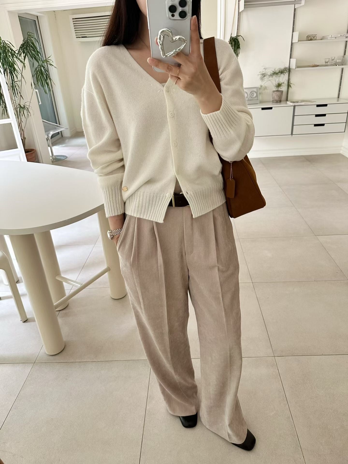 ♡質感天絲霧絨感奶油褲♡ (C251121)