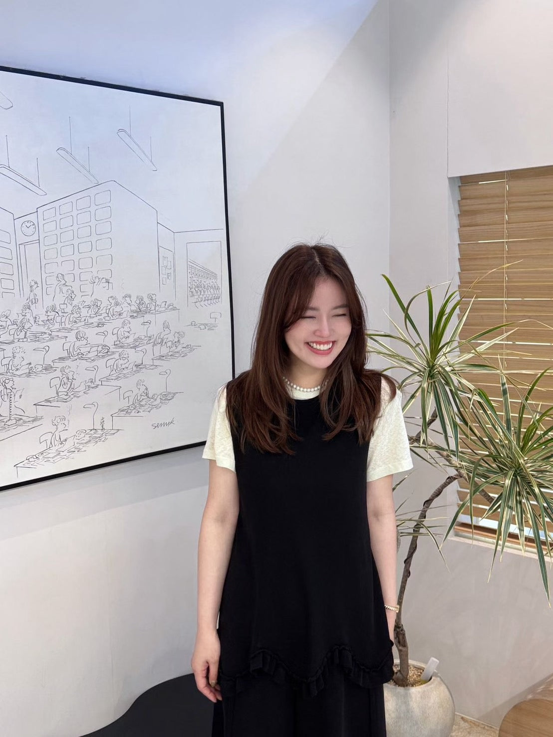 ♡設計感荷葉下擺無袖上衣♡ (C260642)