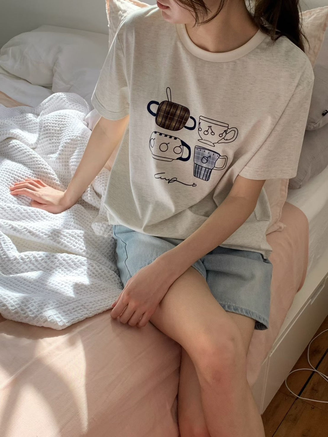♡療癒系咖啡杯/小狗插畫純棉寬鬆T♡ (C260435)