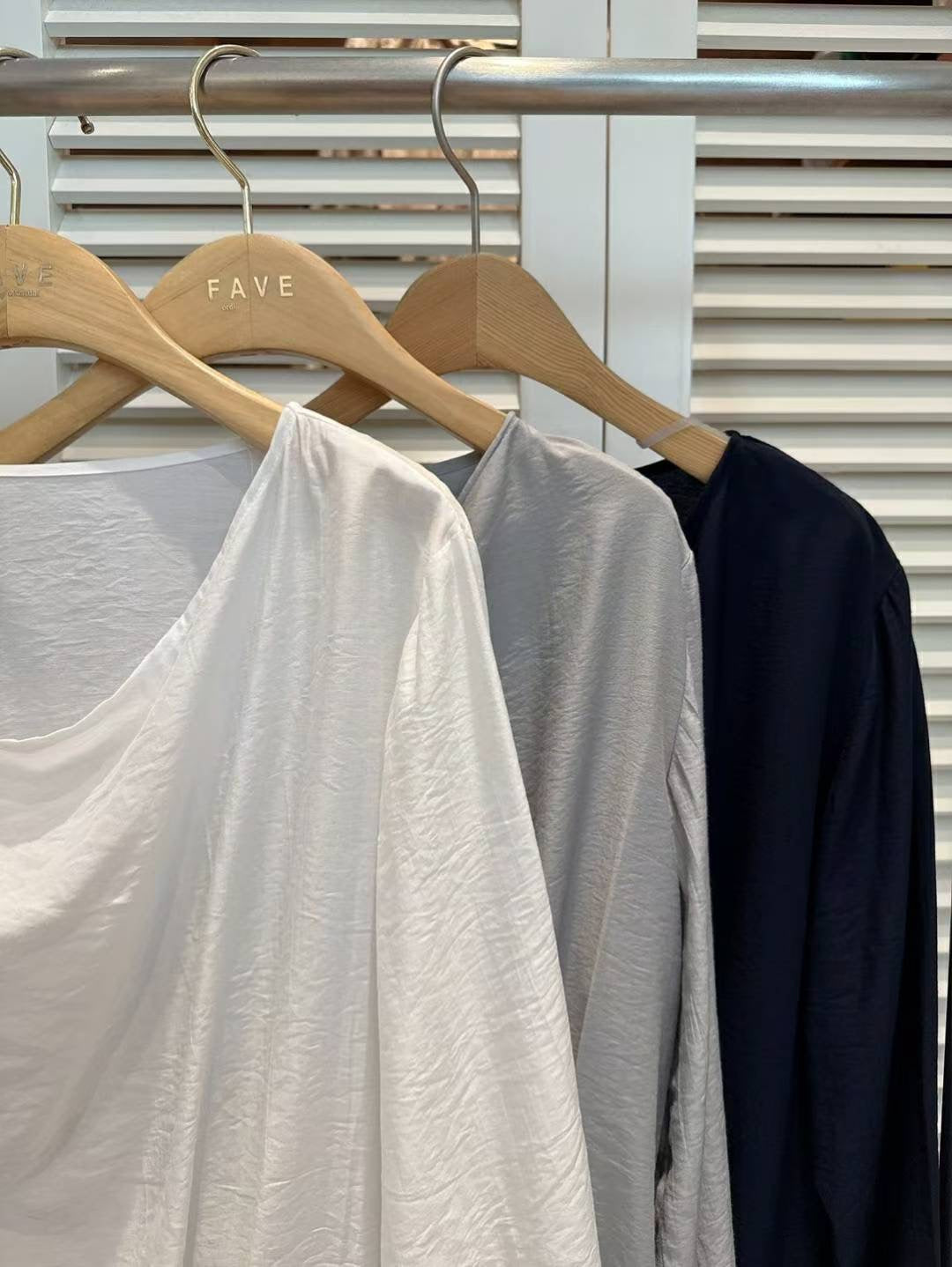 ♡設計感垂領斜排釦上衣♡ (C251040)