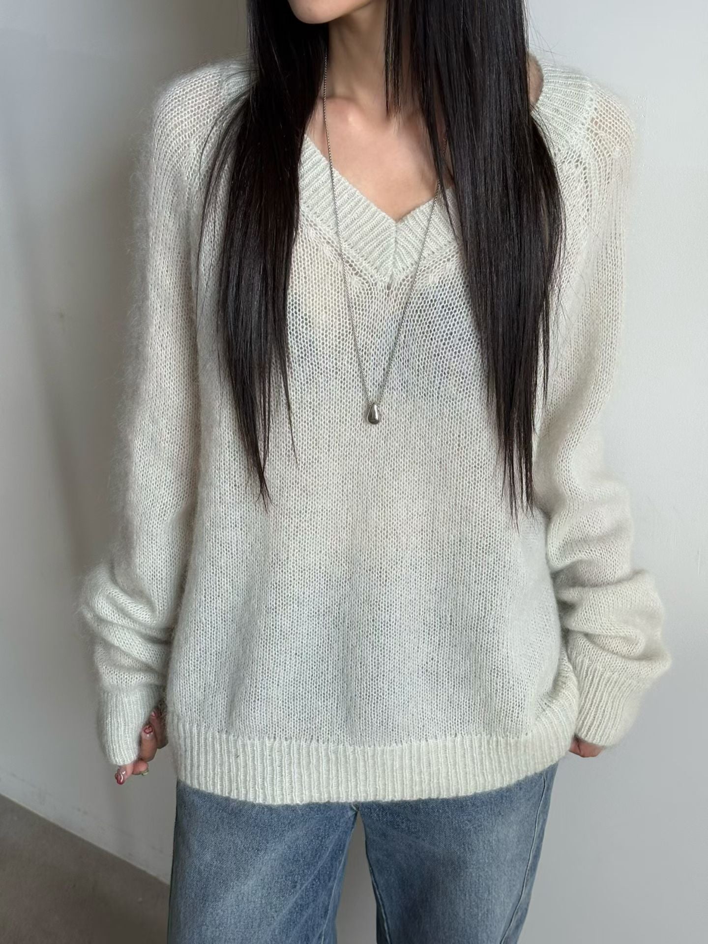 ♡柔霧輕絨V領毛海針織上衣♡ (C251256)