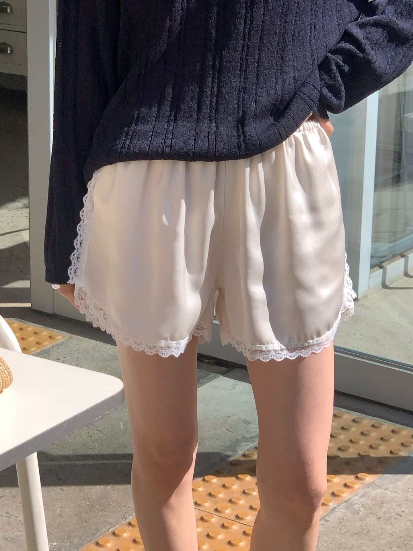 ♡奶油冰絲蕾絲短褲♡ (C260661)
