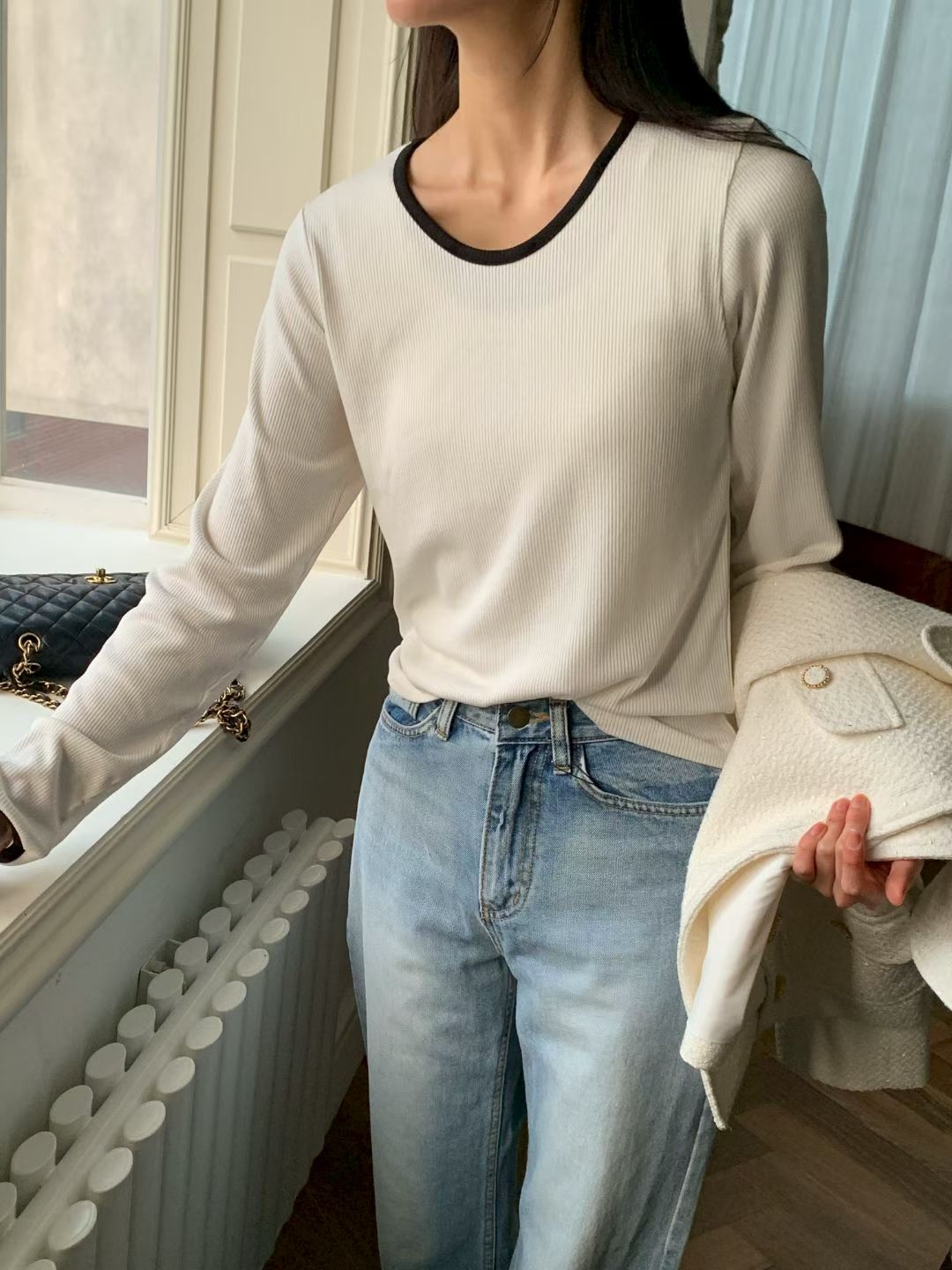 ♡質感百搭撞色滾邊細坑條上衣♡ (C260321)
