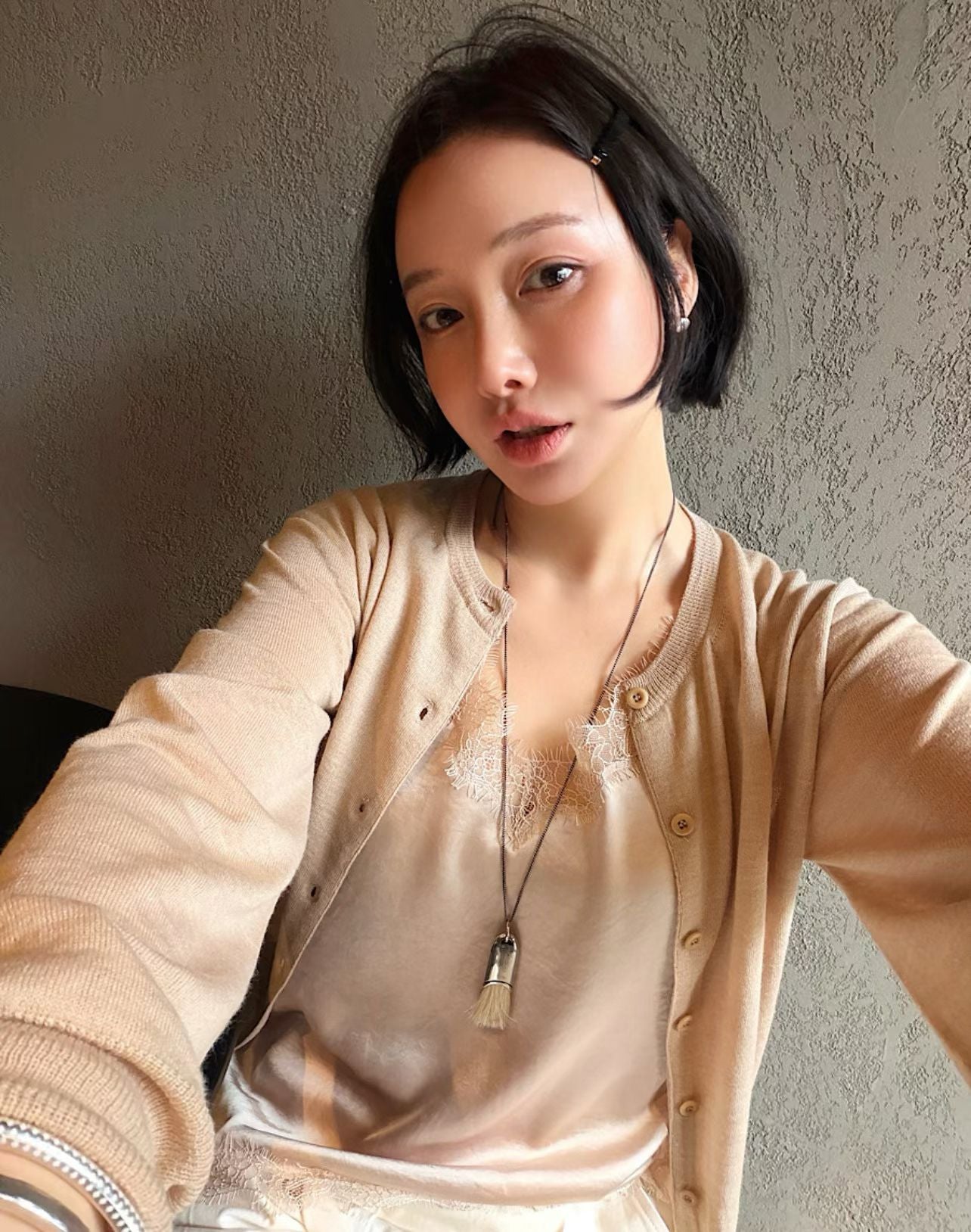 ♡溫柔高質感緞面蕾絲細肩帶上衣♡ (C260404)