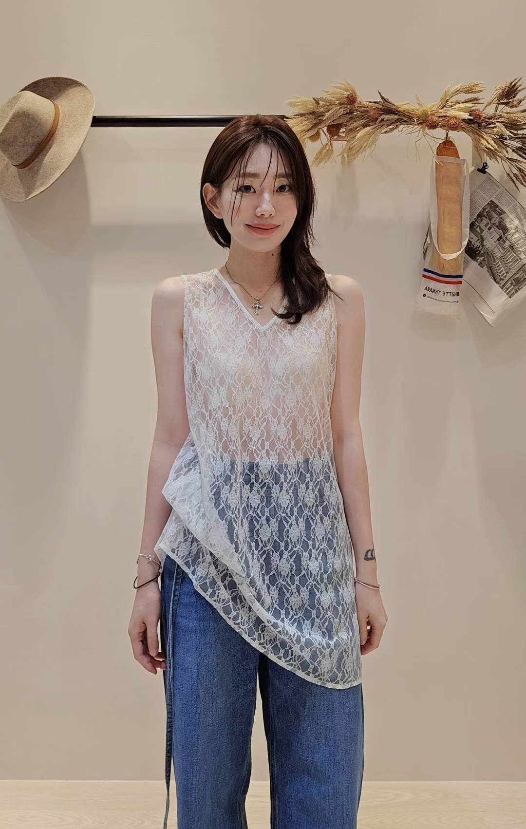 ♡Oni家♡搭配好物V領蕾絲長背心 (C251103)