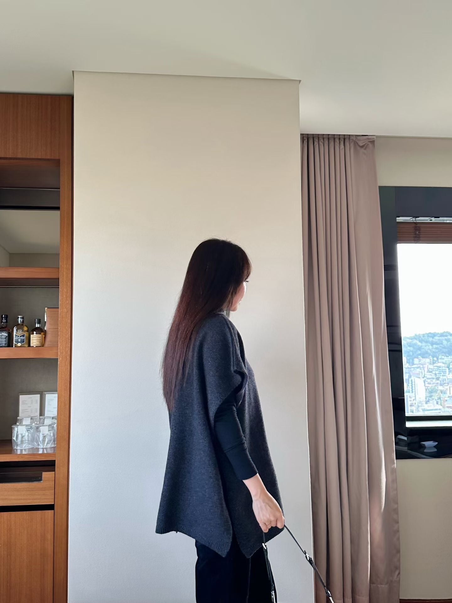 ♡輕奢極暖斗篷式披肩兩穿上衣♡ (C251236)