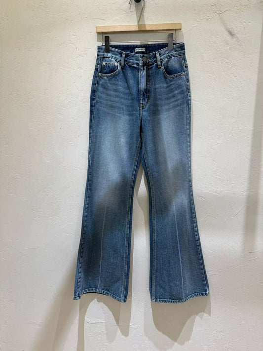 ♡超美刷色九頭身喇叭牛仔褲♡ (C251027)