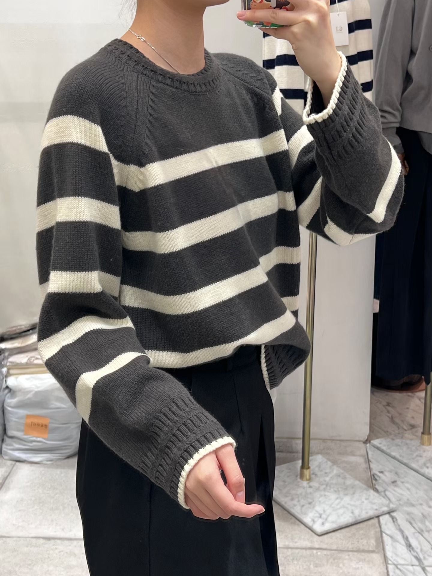 ♡百搭拉格蘭鏤空收邊毛衣♡ (C251131)