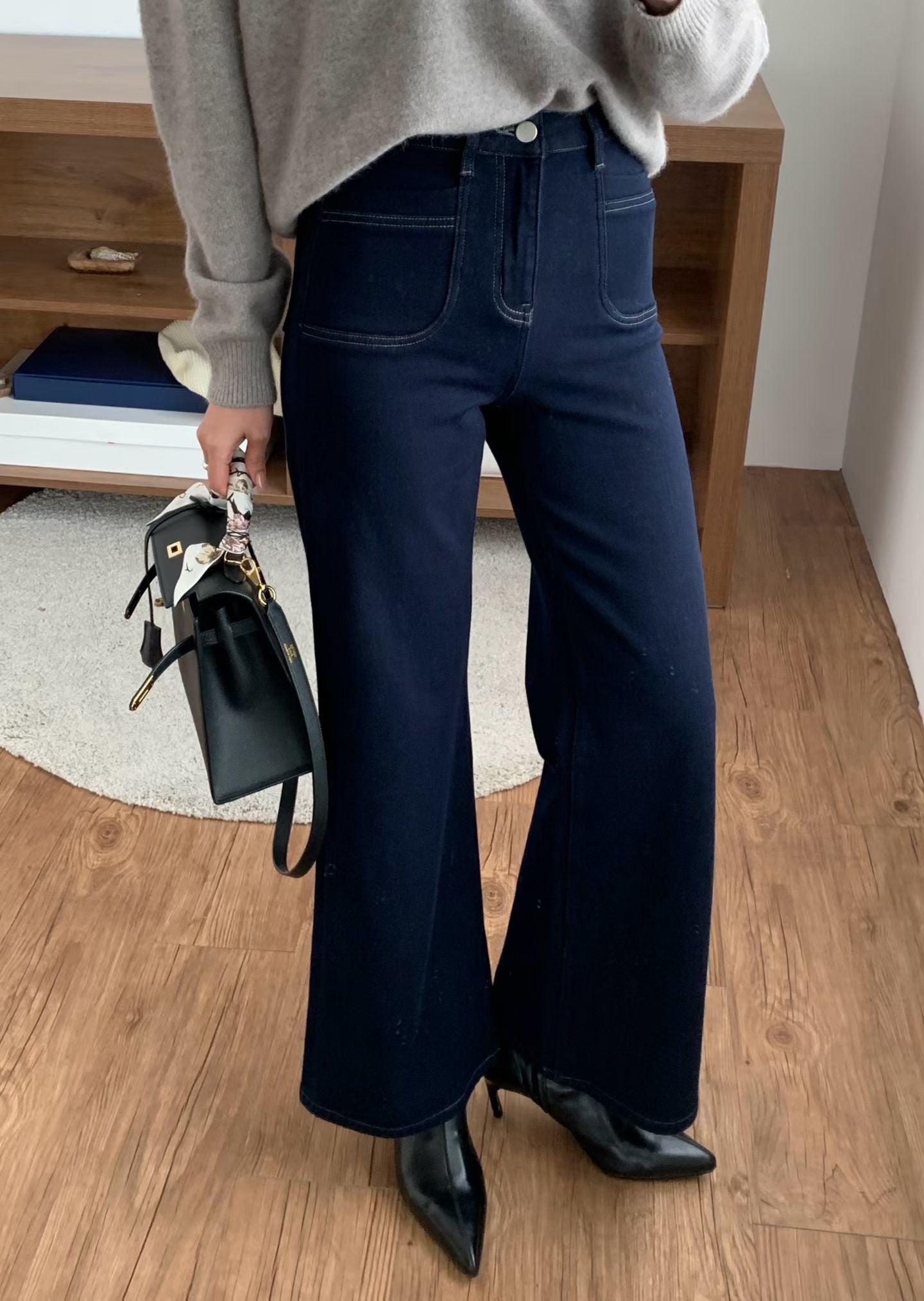 ♡雙口袋修身刷絨微喇叭牛仔褲♡ (C251216)