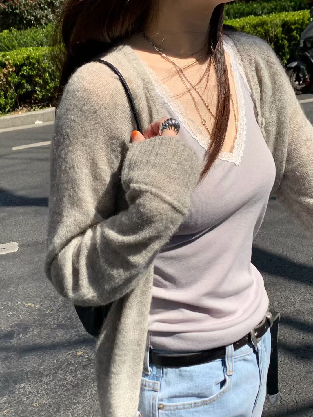 ♡百搭V領蕾絲內搭背心♡ (C260560)