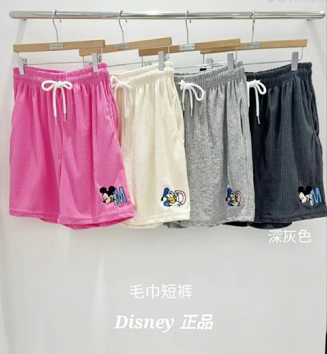♡Disney人物刺繡毛巾布短褲♡ (C250561)