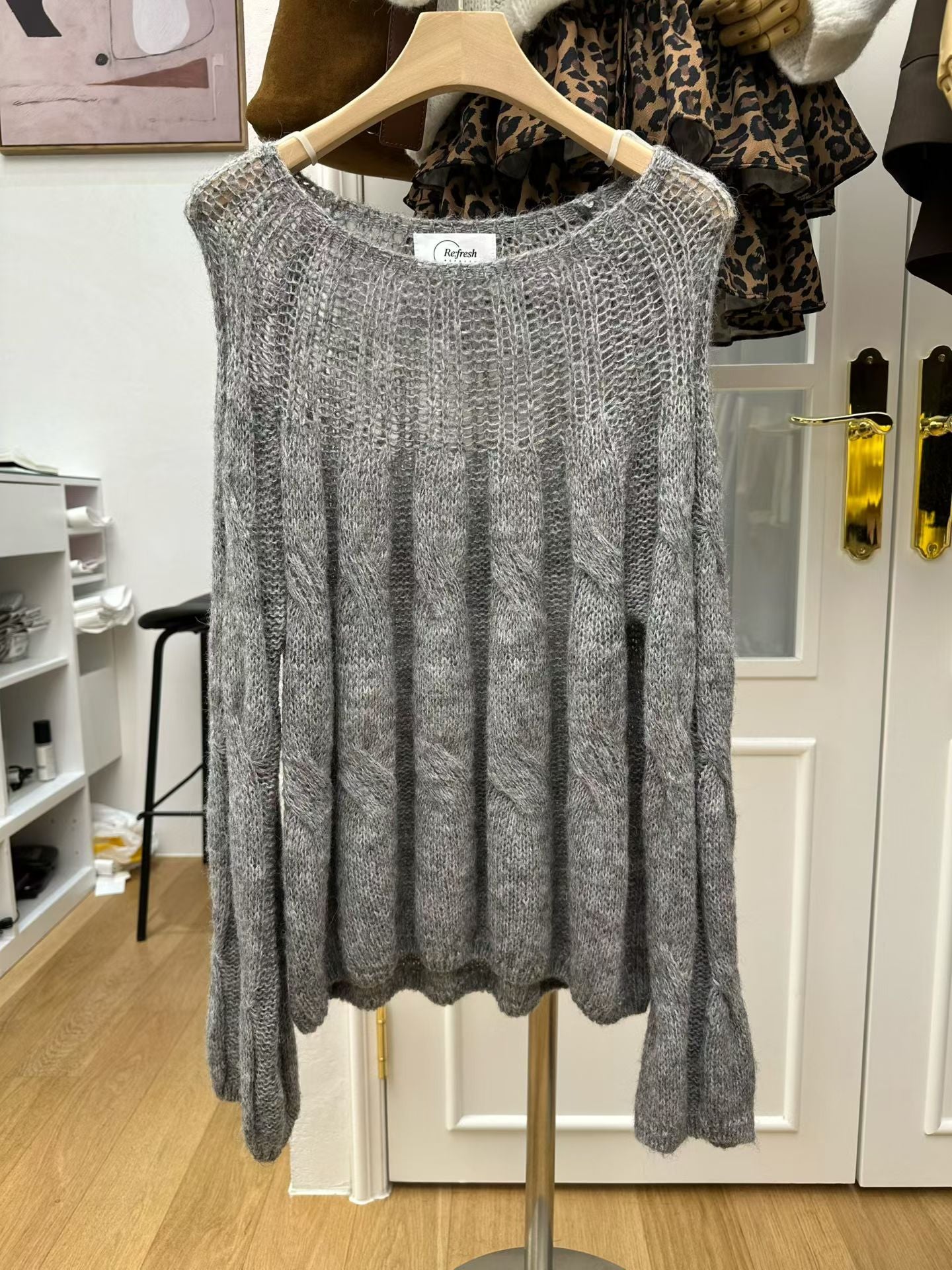 ♡輕柔鏤空麻花寬鬆針織上衣♡ (C251026)