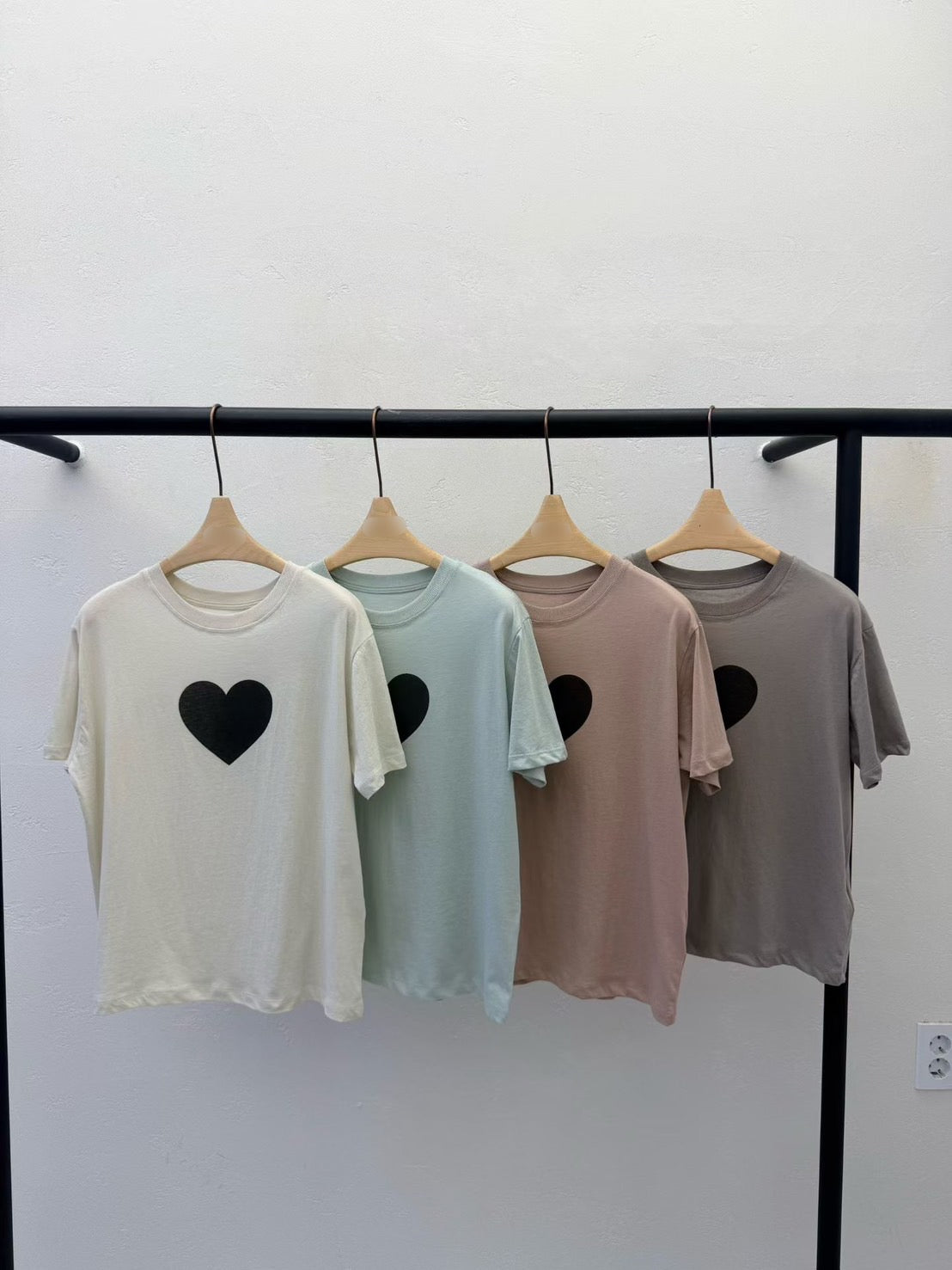 ♡極簡愛心百搭短袖T♡ (C260451)