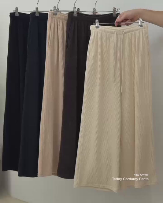 ♡泰迪燈芯絨垂墜寬褲♡ (C251250)